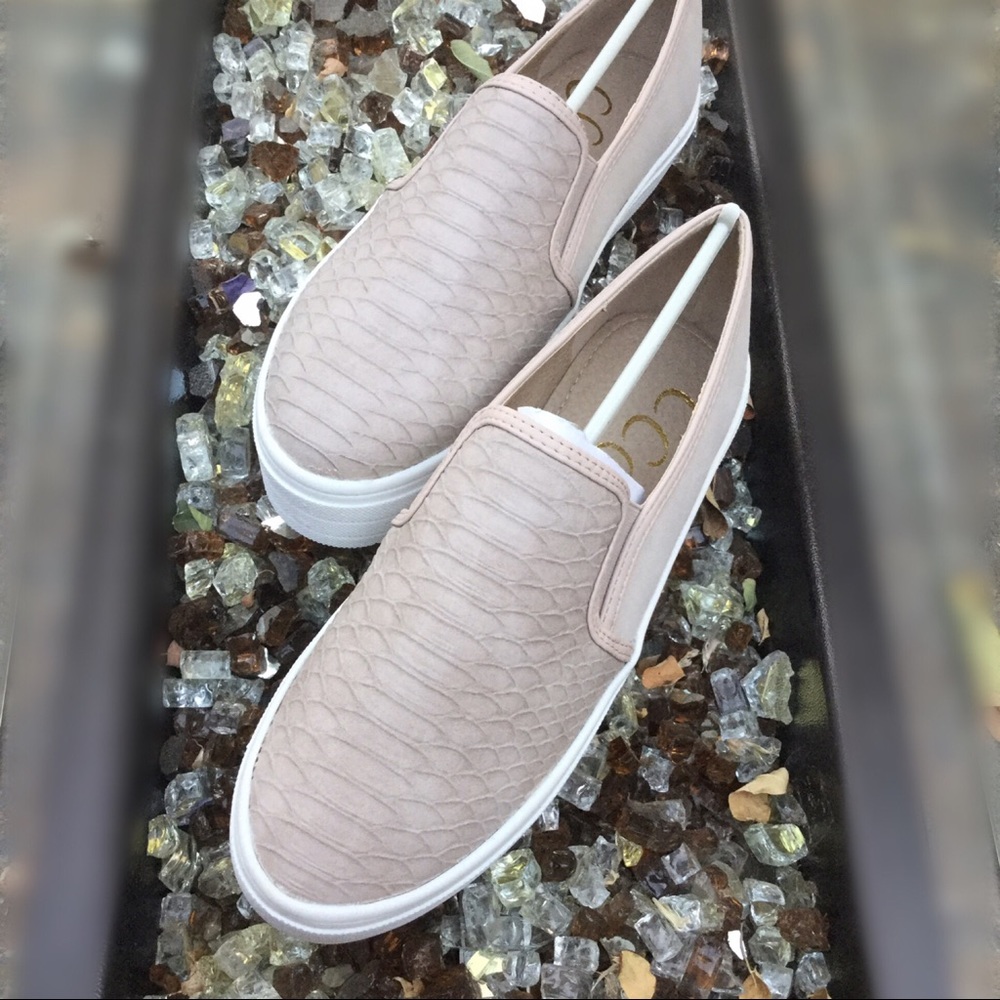 SIZE CLEARANCE-FIRM‼️Peyton Slip on Sneakers-Taupe - Picture 7 of 8